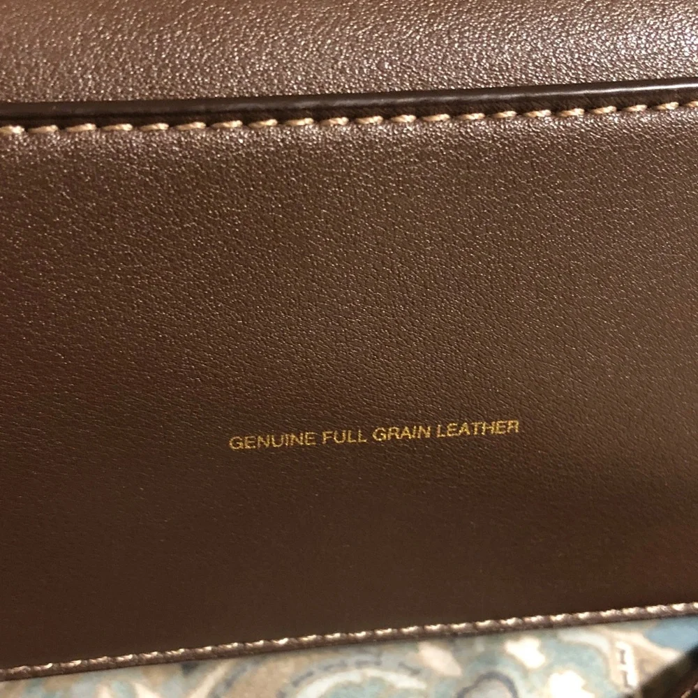 Brown Leather Purse knock-off brand with Gold Hardware